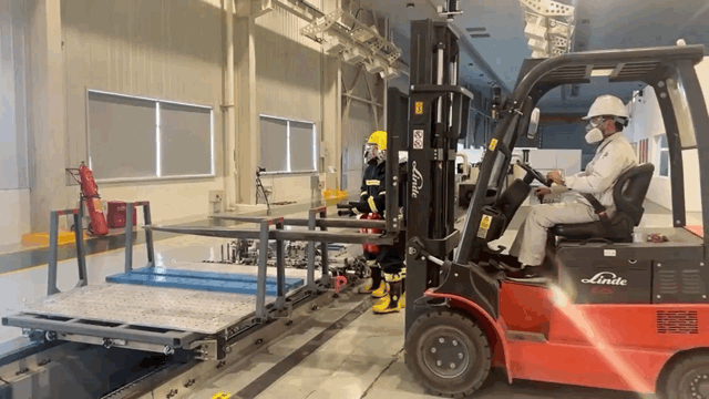 安全相伴 不负当“夏”丨广州检验中心开展高温慰问暨安全生产大检查活动9.gif