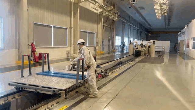 安全相伴 不负当“夏”丨广州检验中心开展高温慰问暨安全生产大检查活动8.gif