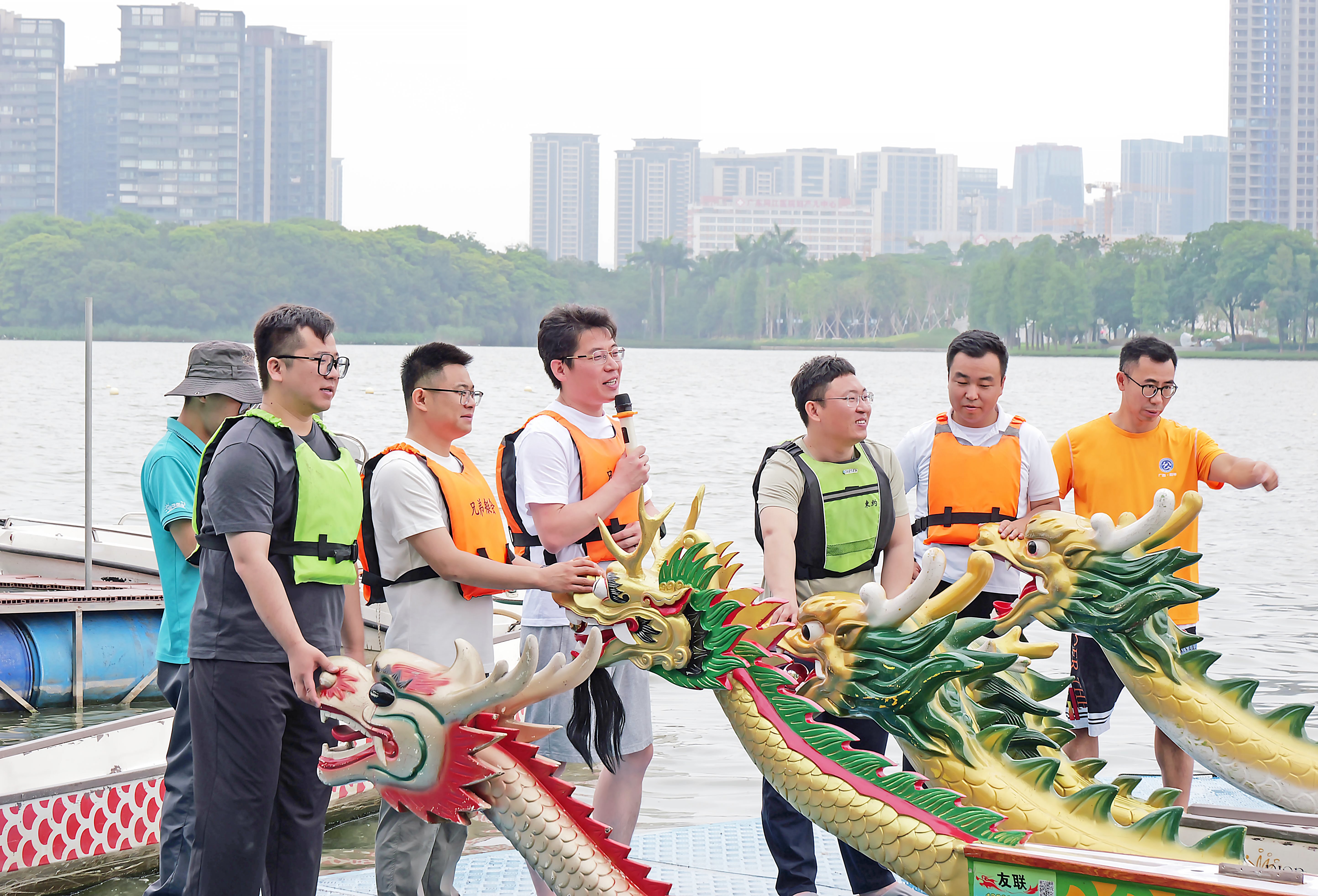 同心挥桨 华南激浪|超燃竞渡“粤”动四秩风华3.jpg