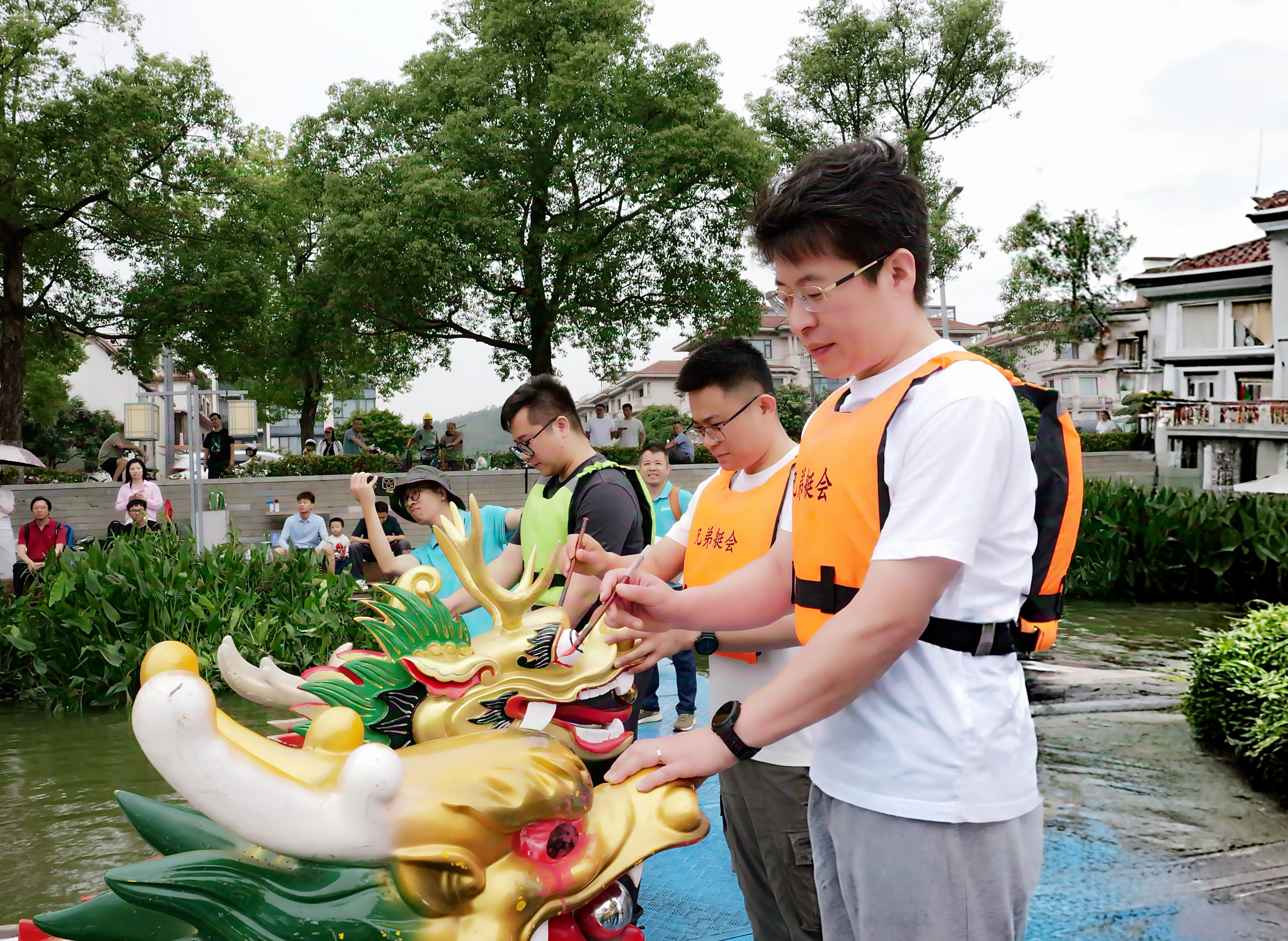 同心挥桨 华南激浪|超燃竞渡“粤”动四秩风华2.jpg