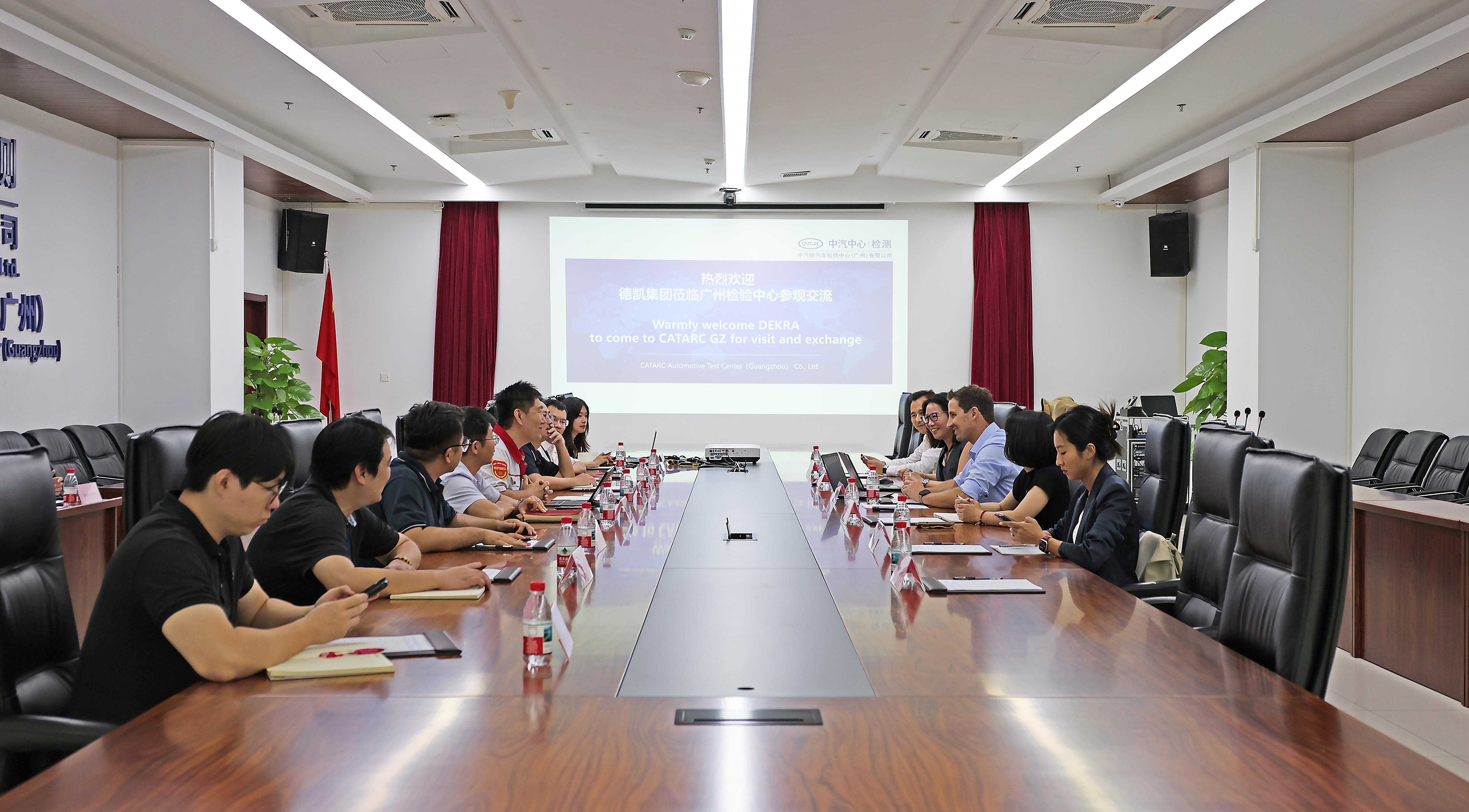Dekra德凱集團一行到訪廣州檢驗中心3.jpg Dekra德凱集團一行到訪廣州檢驗中心3.jpg