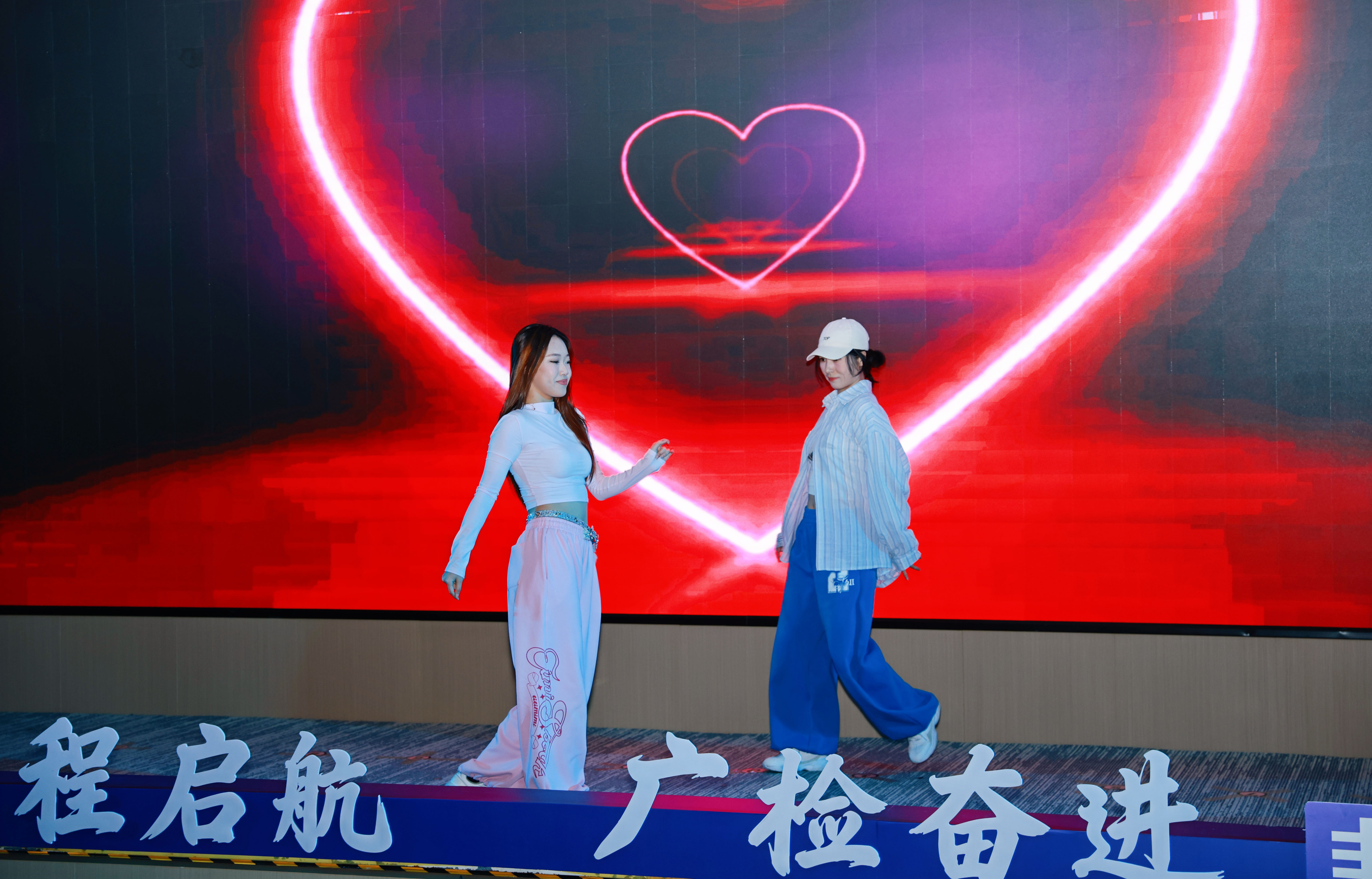 乘势而上开新局 向新而行再出发 | 广州检验中心2025年度总结表彰大会成功召开12.jpg