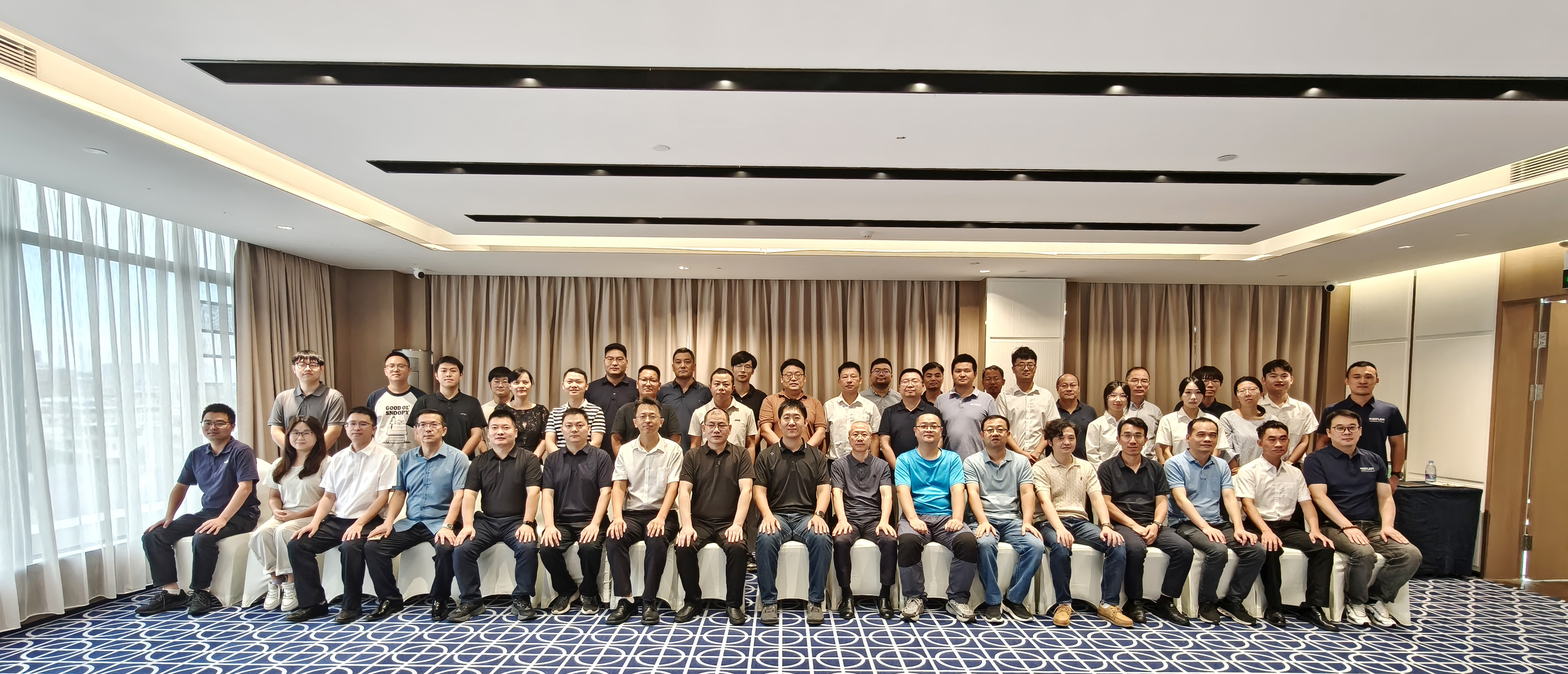 加速未来出行 护航低空安全 | 飞行汽车团体标准草案在广州完成重要审议.jpg