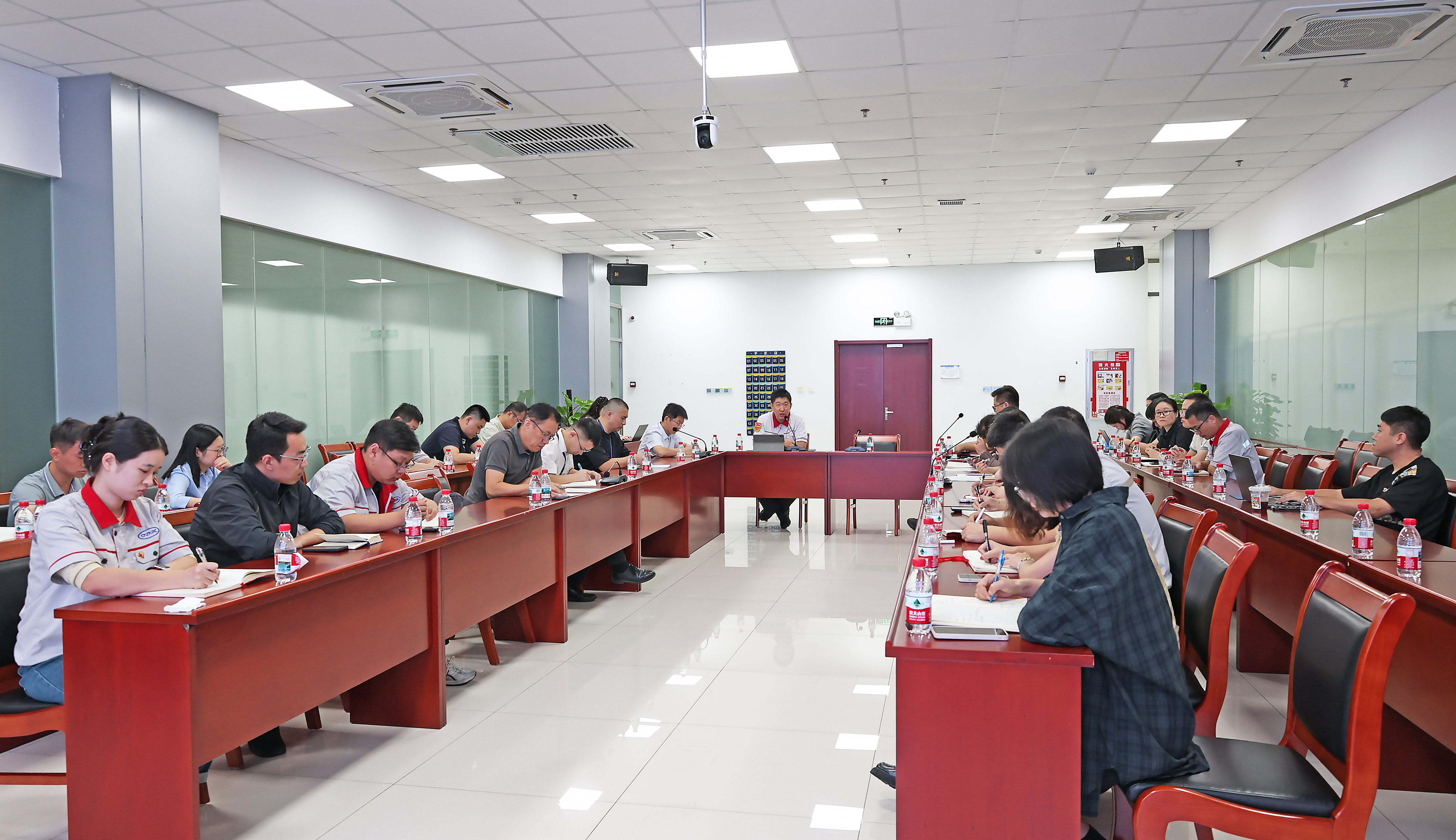冲锋在即！广州检验中心召开“年度经营目标冲刺”动员大会2.jpg