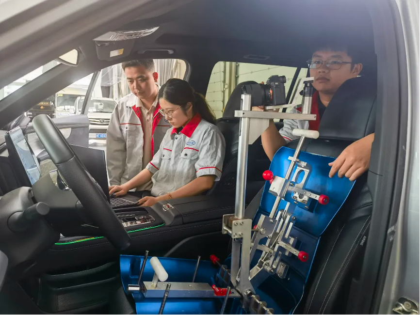 小创新撬动大未来 | 广州检验中心在“五小”创新大赛中喜获佳绩！7.png